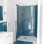 Mare Nel Cuore בית הארחה 4*